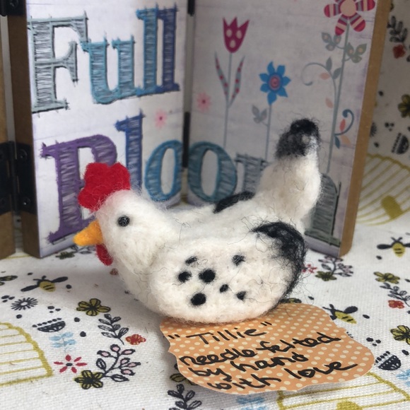 COPY - Set of 4 handmade needle felted chickens hens - Picture 8 of 16
